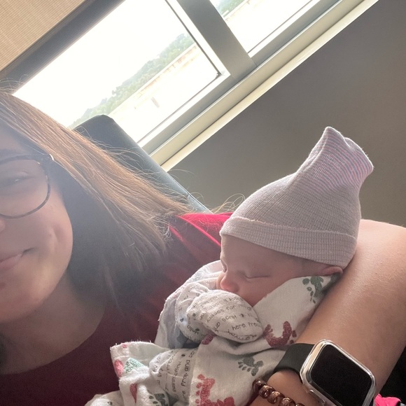 Meet your Posher, Cassidy - Picture 2 of 12